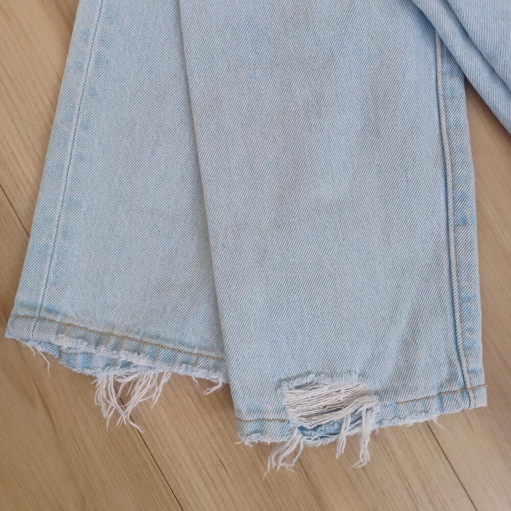 Levi's 501 S Skinny Straight Light Wash Cropped Jeans 26x28 EUC - Picture 11 of 13
